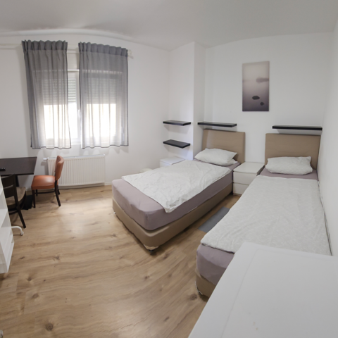 Zwei Bett Zimmer EG mit Dusche