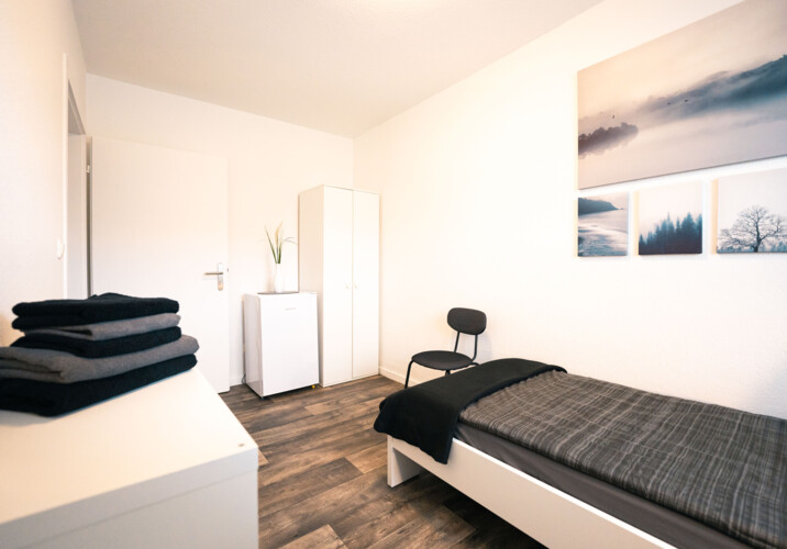 Zimmerausstattung mit Kühlschr