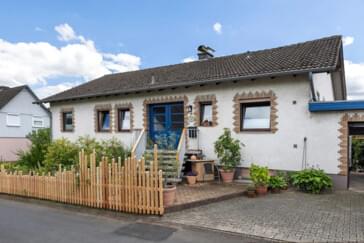 Monteurzimmer in Neuental-Waltersbrück - Ferienwohnung Riedel