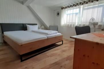 Monteurzimmer in Gerolzhofen - Hotel Gasthof Tor zum Steigerwald