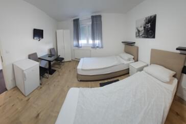 Zwei Bett Zimmer EG mit Dusche