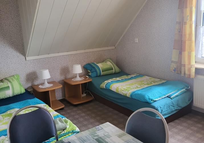 Zimmer mit getrennten Betten