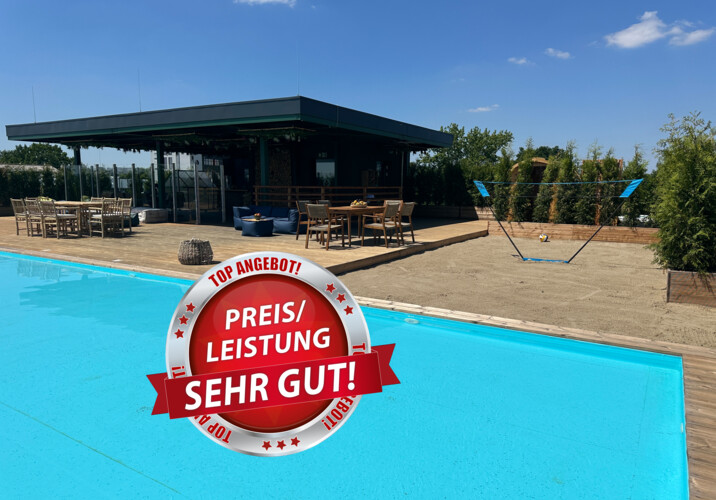 Pool mit Dachterrasse