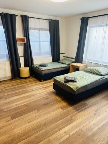 3 Bett Zimmer