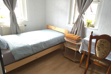 Monteurzimmer in schwallungen - Monteur Unterkunft Zimmer Vermietung Küche Bad WLAN 1-30 pers 