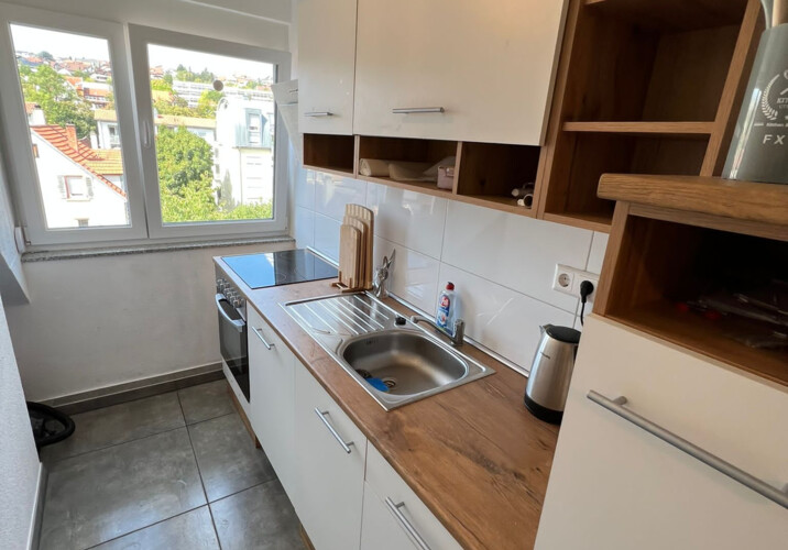 Modern und voll ausgestattet