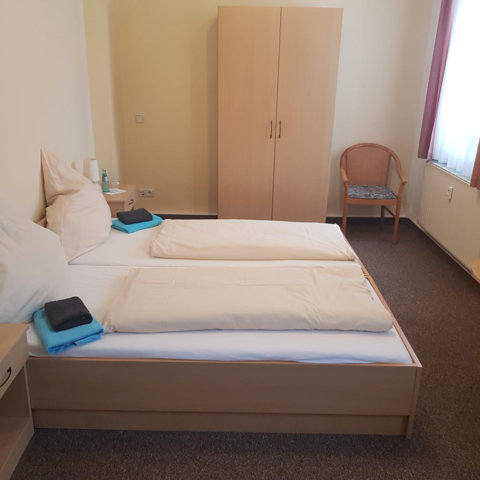 Monteurzimmer in Gelenau/Erzgeb. - Pension "Zur Katze"