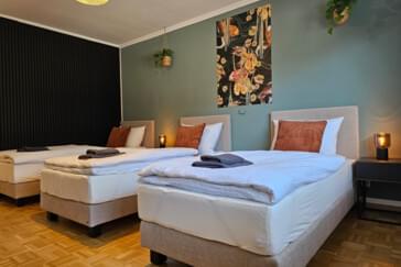 Monteurzimmer in Brilon - MAPLE & JASPER - 2 Wohnungen, 6 bzw. 5 Einzelbetten, Parkplatz, 4 Schlafzimmer + 2 Top Schlafsofas, MEGA Ausstattung