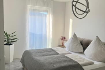 Monteurzimmer in Haidlfing-Wallersdorf - Privates Apartment NK