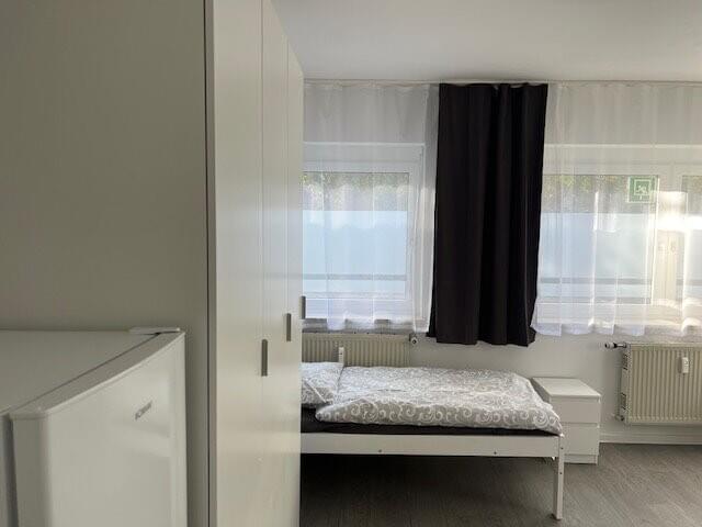 Wohnungen/zimmer versch. Größe