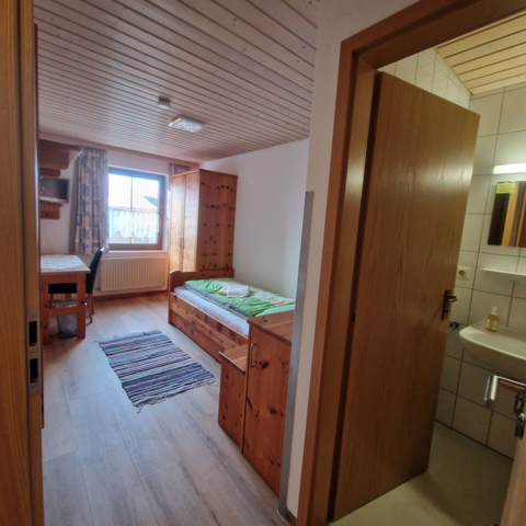 Monteurzimmer in Bopfingen - Reitanlage Härtsfeldhof