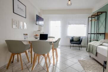 EG, voll ausgestattete Küche 