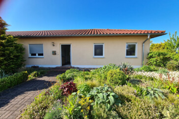 Monteurzimmer in Karsdorf - Zimmer in Ferienwohnung Bühler