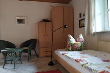 Monteurzimmer in Höchstädt - Günstige EZ Nähe A93 - Zum Schmied Lydia Bauer