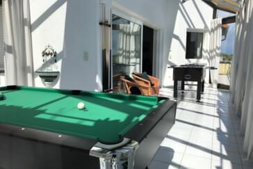 Wintergarten mit Billardtisch 