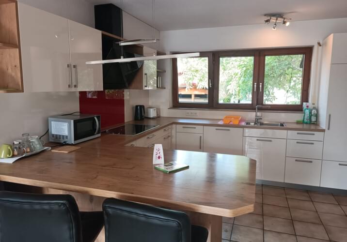 Große Küche für 4-8 Personen