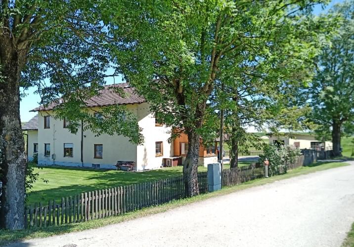 Ansicht mit Gartenmitbenutzung