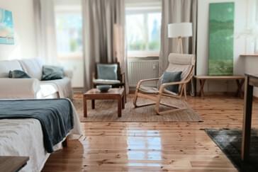 Monteurzimmer in Bad Belzig - Ruhige helle EG 1. Zi. Wohnung mit Garten