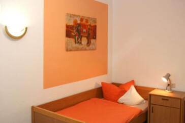 Monteurzimmer in Bad Krozingen - Appartement Regenbogen