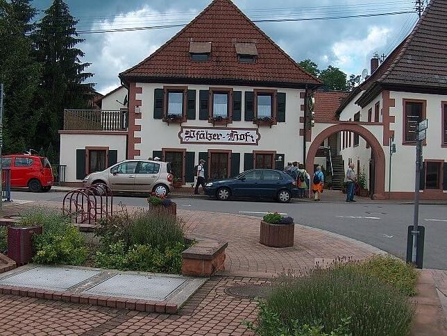 Monteurzimmer Pfälzer Hof in 76857 Albersweiler