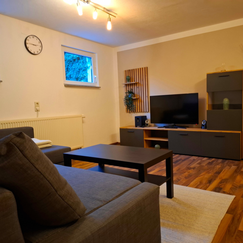 Monteurzimmer in Giengen an der Brenz - Apartment 67m² | 4 Einzelbetten | 2 Schlafzimmer | WIF I Waschmaschine | Küche
