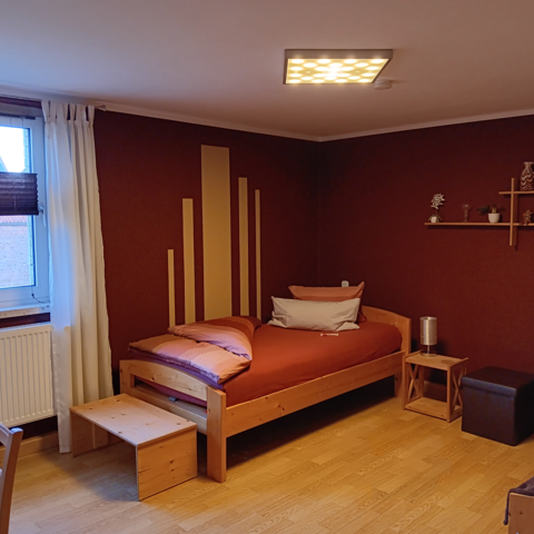 Monteurzimmer in Einbeck - GÄSTEHAUS ANDREA -  EZ / DZ / Küche / W-LAN / Parkplatz...