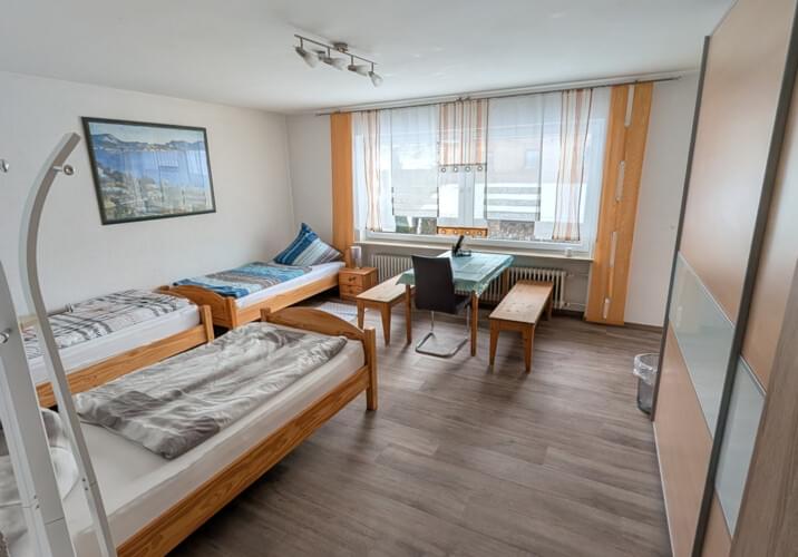 Mehrbettzimmer m. Balkon