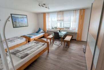 Mehrbettzimmer m. Balkon