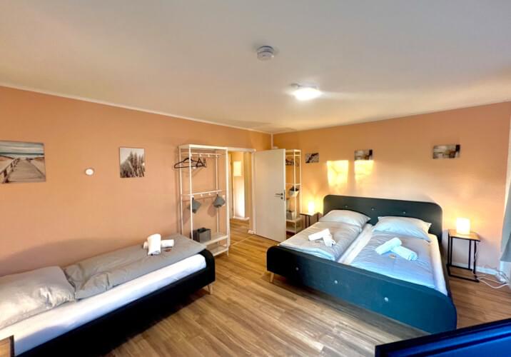 Doppelbett & Einzelbett