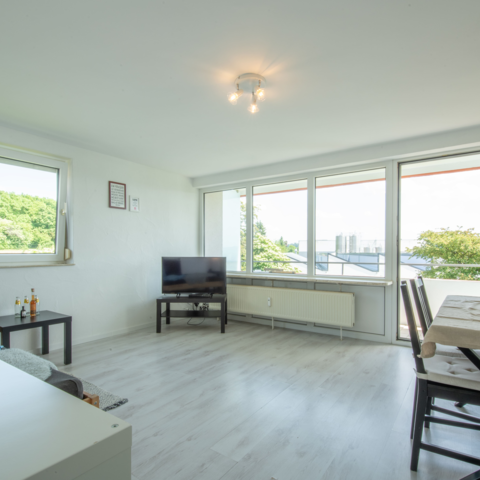 Monteurzimmer in Markdorf - Apartment Markdorf 2, 3 Zimmer, 4 Einzelbetten, Küche, Bad, WC, Balkon, Parkplatz, W-Lan, Waschmaschine