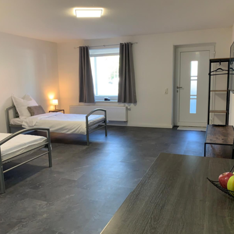 Monteurzimmer in Itzehoe - Zimmervermietung Kara Immobilien 