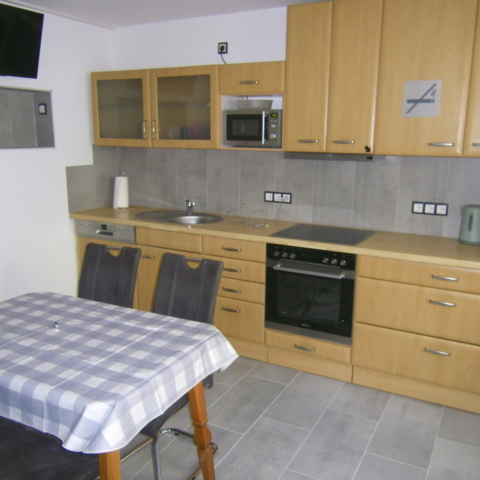 Monteurzimmer in Eltmann - Haus am Main (max. 5 P.), getrennte Betten, Nähe Autobahn!