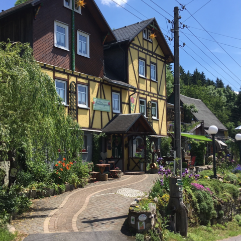 Monteurzimmer in Neuhaus am Rennsteig-Limbach - Haus Rennsteigrose