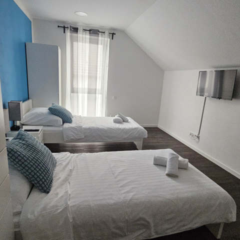 Monteurzimmer in Burgrieden -  Monteurunterkunft    B Home SLEEP & WORK 