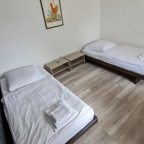 Doppelzimmer mit TV, WLAN,Bade