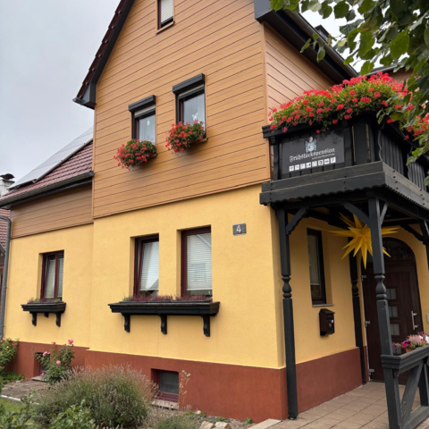 Monteurzimmer in Tabarz/Thüringer Wald - Appartment Sylvia von Skwarczinsky