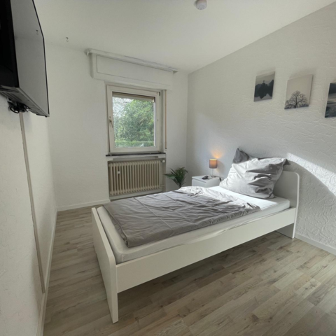 Schlafzimmer 1 von 3