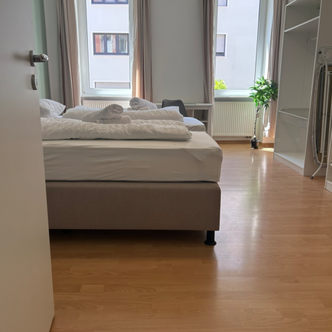 Monteurzimmer in Schweinfurt - Unterkünfte zentral in Schweinfurt #Wlan#Parken#Waschmaschine ab 07.05.26