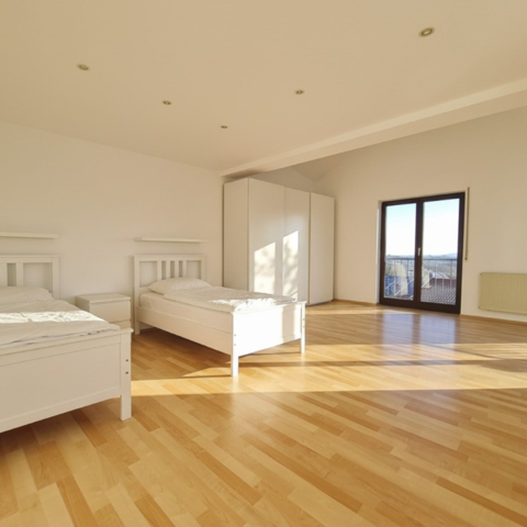 Monteurzimmer in Seibersbach - KWATERA24 | Monteurwohnung | Seibersbach | 1-4 Personen | WIFI & Parken | 24/7h