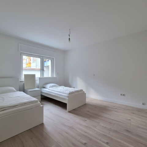 Monteurzimmer in Waldalgesheim - KWATERA24 | Monteurwohnung | Waldalgesheim | 1-4 Personen | WIFI & Parken | 24/7h