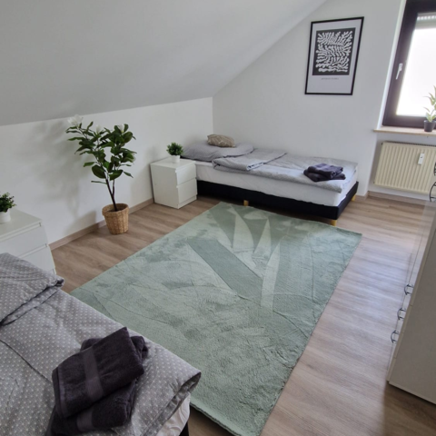 Schlafzimmer 1