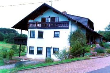 Monteurzimmer in Losheim am See - Ferienwohnung Familie Weber