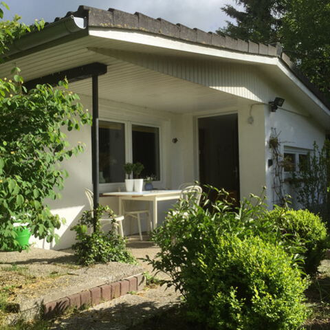 Idyllisches Haus mit Terrasse