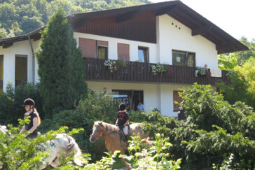 Monteurzimmer in Witzenhausen - Hof Carmshausen  Pension Hotze