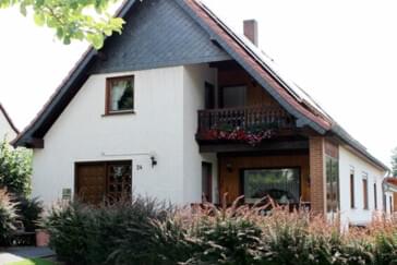 Monteurzimmer in Homberg-Waßmuthshausen - Mariannes-Ferienwohnung (Pension & Monteurzimmer)