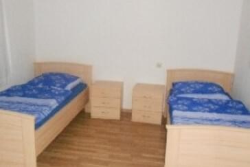 Monteurzimmer in Burghausen - Zimmer Burghausen Emini/ab 10 € pro Pers./Nacht - evzi-1980@hotmail.de