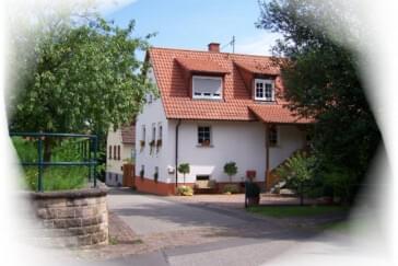 Monteurzimmer in Gleiszellen-Gleishorbach - Haus Petra