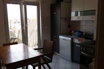 Küche mit Balkon in 2 Zi Whg