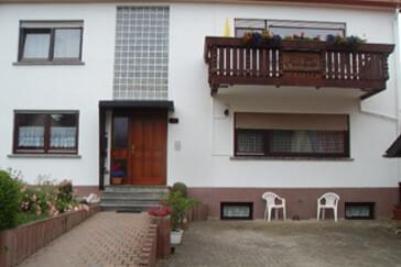 Monteurzimmer in Becherbach-Roth - Monteurunterkunft Haus der Steine - auch Langzeitvermietung möglich/max. 5 Pers. 