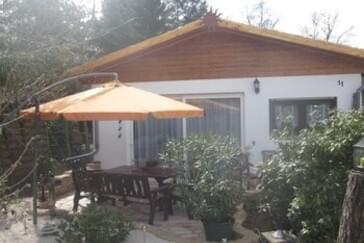 eigene Terrasse mit Grill und